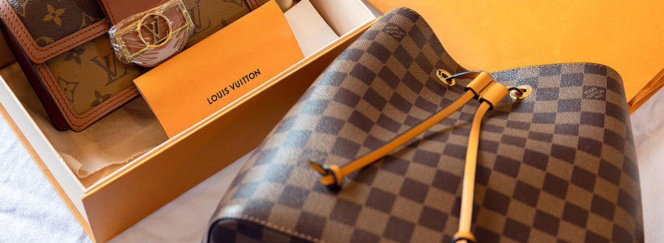 Louis Vuitton handbag cleaning & restoration —— keep your handbag